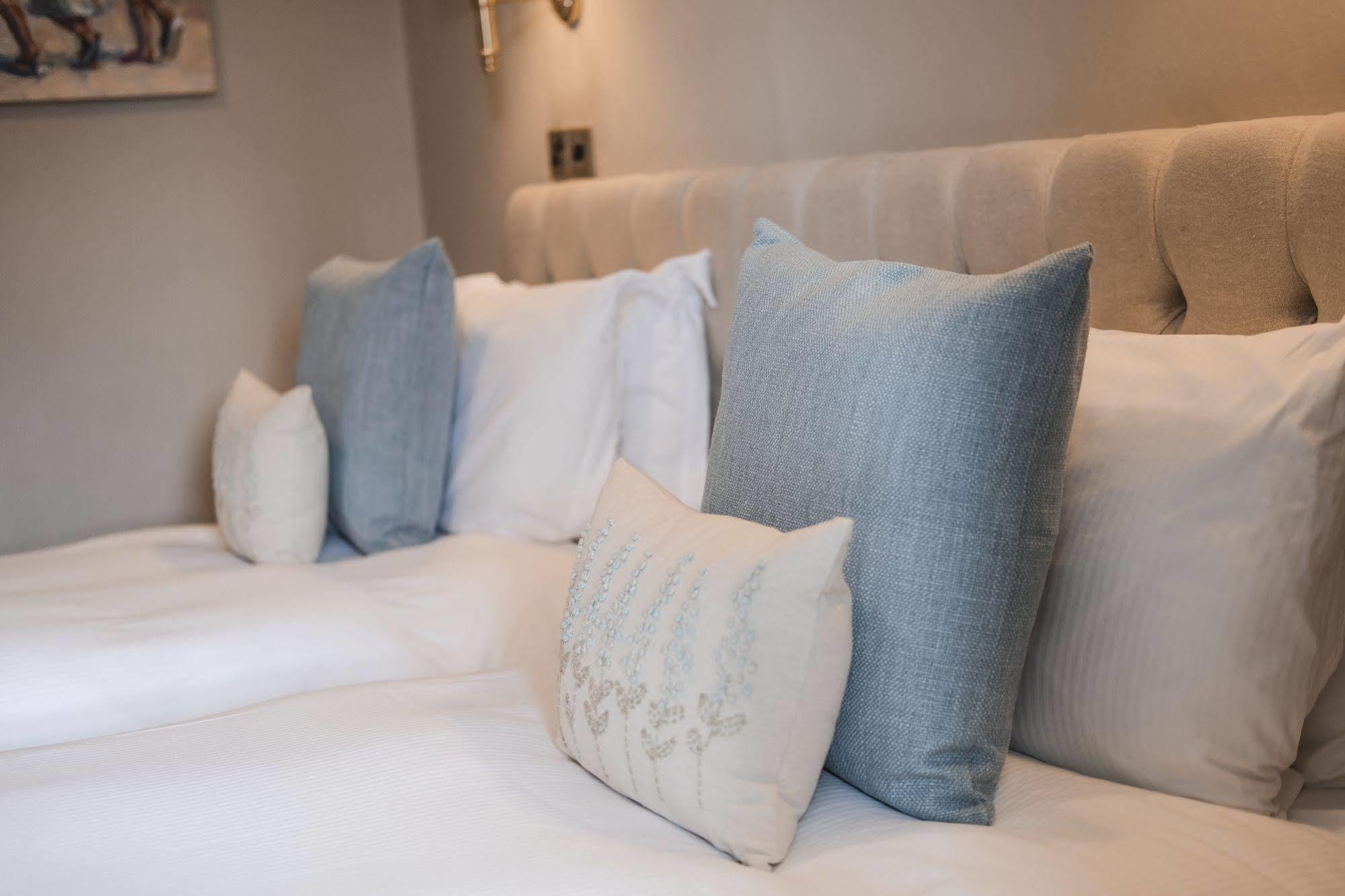 Swan Hotel Arundel Buitenkant foto